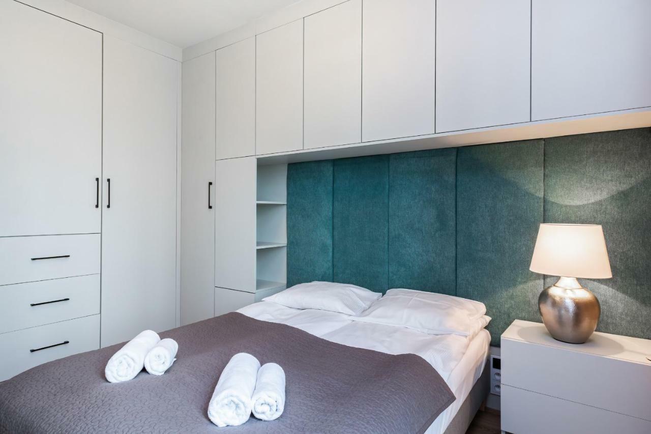 Fort Wola Apartments Warsaw By Noclegi Renters Kültér fotó